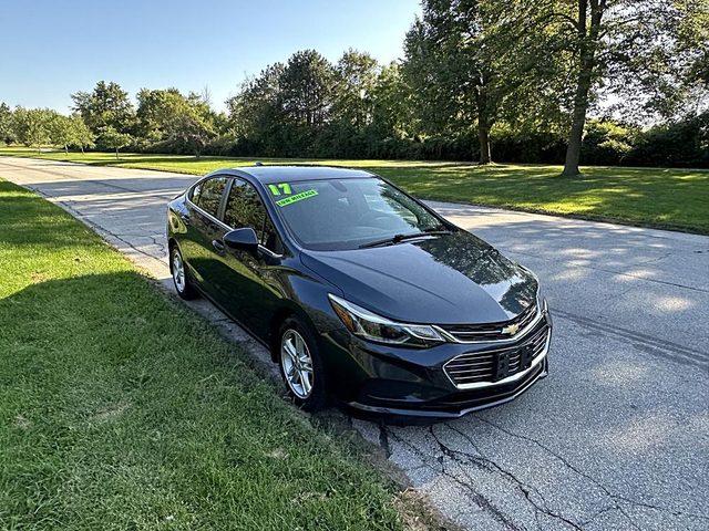 2017 Chevrolet Cruze LT FWD photo
