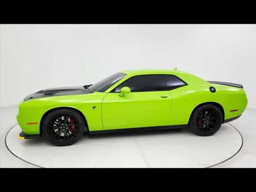 2015 Dodge Challenger SRT Hellcat RWD photo