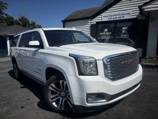 2017 GMC Yukon XL Denali RWD photo