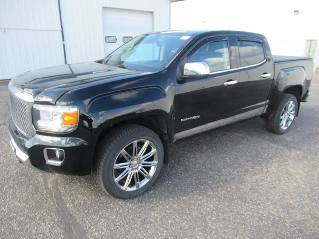 2017 GMC Canyon 4WD SLT 4WD photo