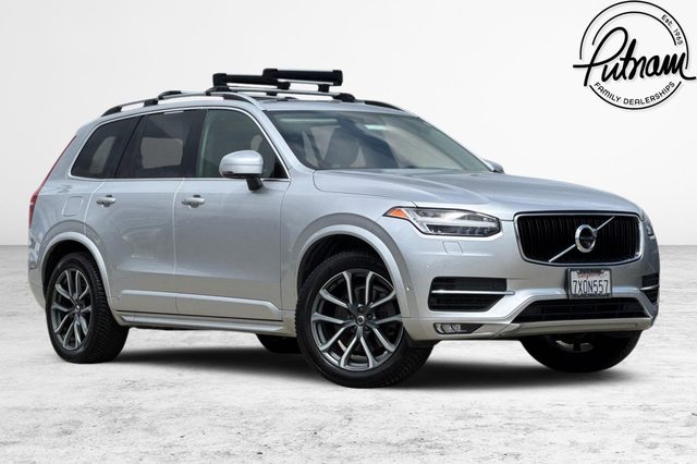 2017 Volvo XC90 Momentum AWD photo