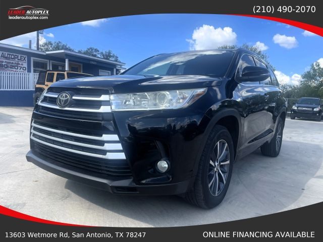 2017 Toyota Highlander XLE FWD photo