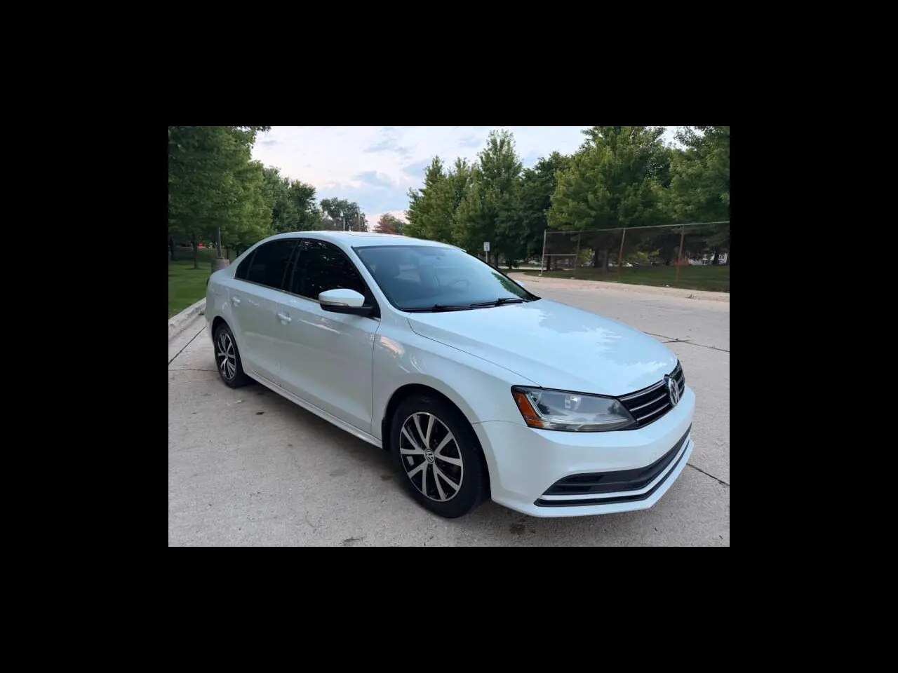2017 Volkswagen Jetta 1.4T SE FWD photo