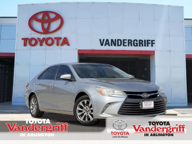 2017 Toyota Camry XLE FWD photo