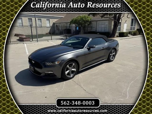 2017 Ford Mustang V6 RWD photo