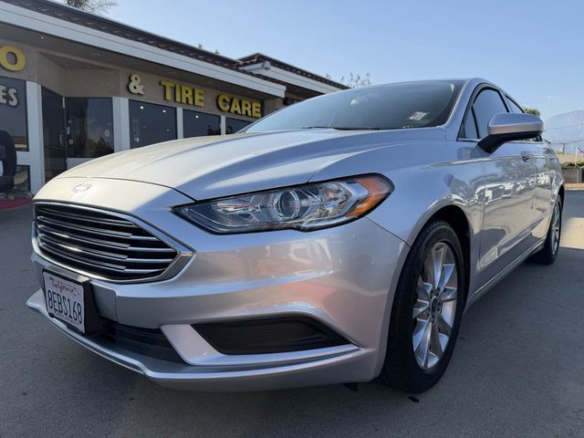 2017 Ford Fusion SE FWD photo