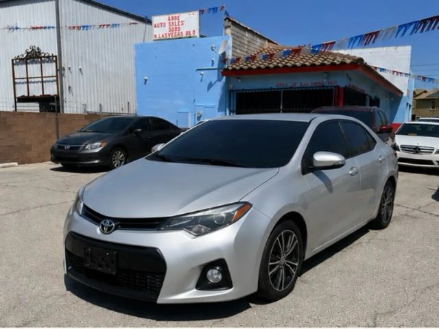 2015 Toyota Corolla LE FWD photo
