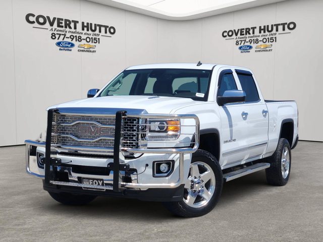 2015 GMC Sierra 2500HD Denali 4WD photo