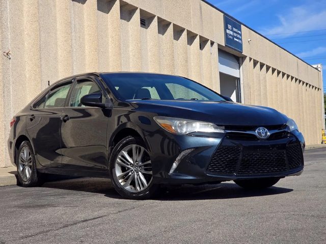 2017 Toyota Camry SE FWD photo
