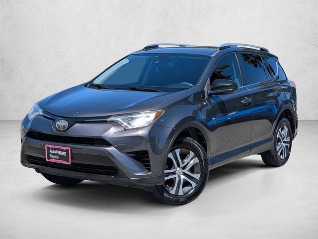 2017 Toyota RAV4 LE FWD photo
