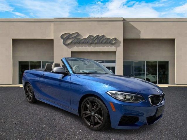 2016 BMW 2 Series M235i RWD photo