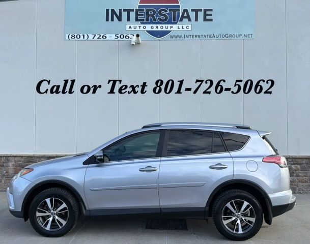 2017 Toyota RAV4 XLE AWD photo