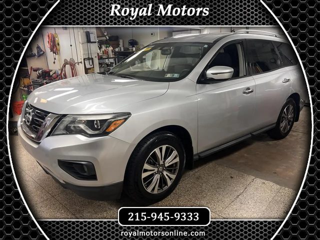 2017 Nissan Pathfinder SV 4WD photo