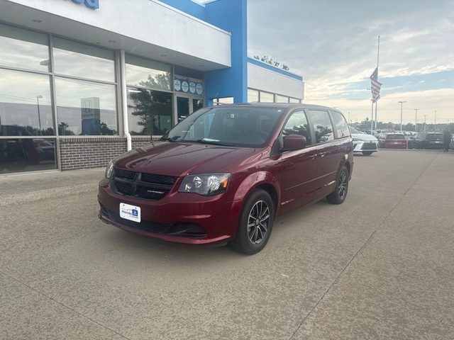 2017 Dodge Grand Caravan SE Plus FWD photo