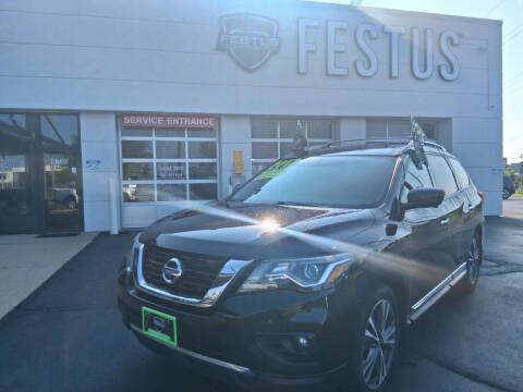 2017 Nissan Pathfinder Platinum 4WD photo