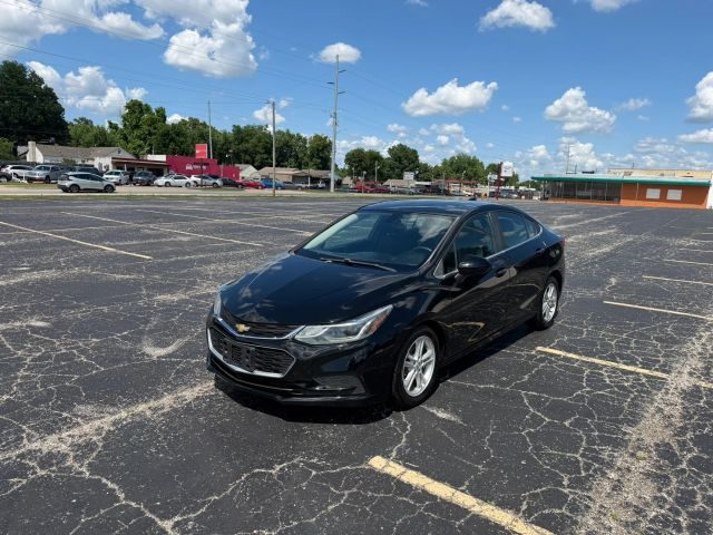 2017 Chevrolet Cruze LT FWD photo