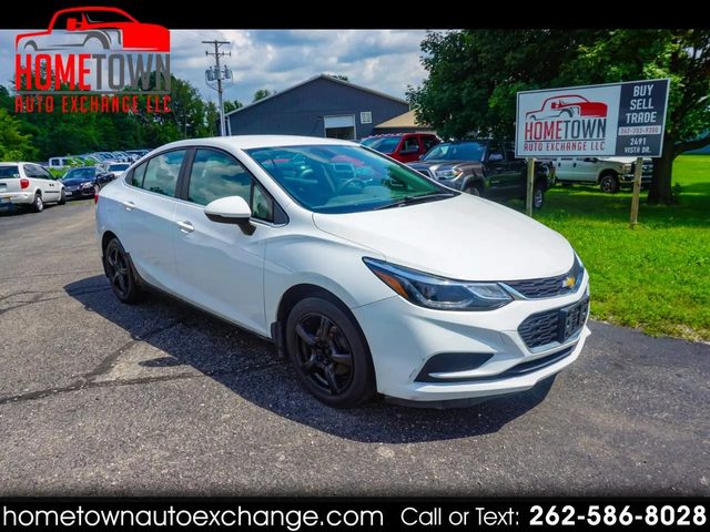 2017 Chevrolet Cruze LT FWD photo