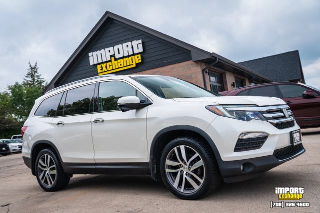 2017 Honda Pilot Touring AWD photo