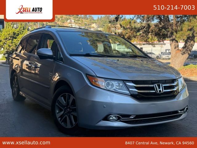 2016 Honda Odyssey Touring FWD photo