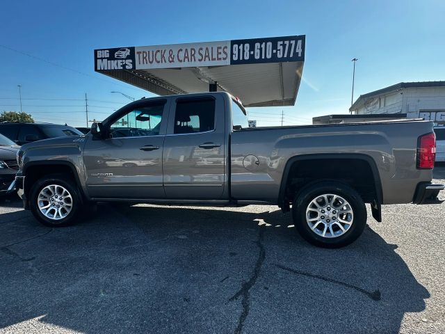 2017 GMC Sierra 1500 SLE 4WD photo