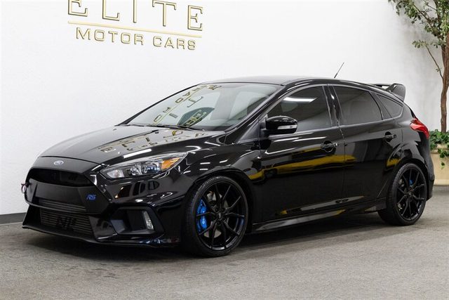 2017 Ford Focus RS AWD photo