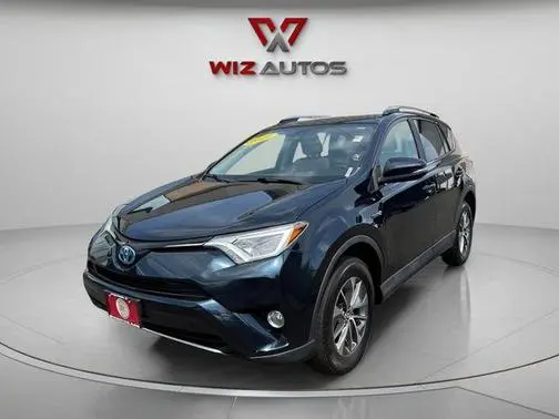 2017 Toyota RAV4 XLE AWD photo