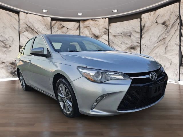 2017 Toyota Camry SE FWD photo
