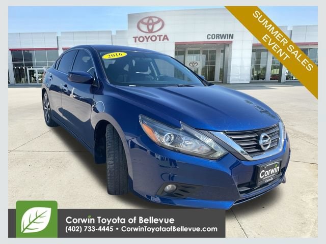 2016 Nissan Altima 2.5 SR FWD photo