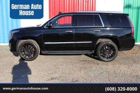 2017 Cadillac Escalade Luxury 4WD photo