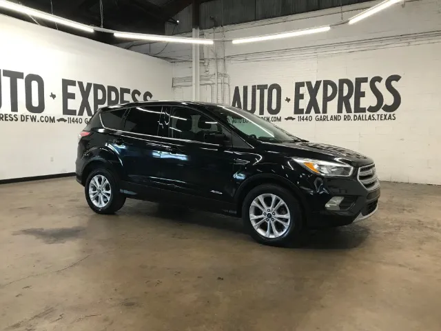 2017 Ford Escape SE FWD photo