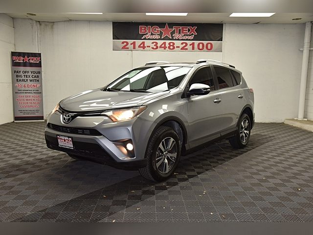 2016 Toyota RAV4 XLE FWD photo