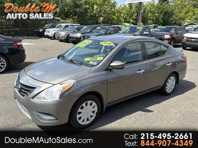 2016 Nissan Versa SV FWD photo