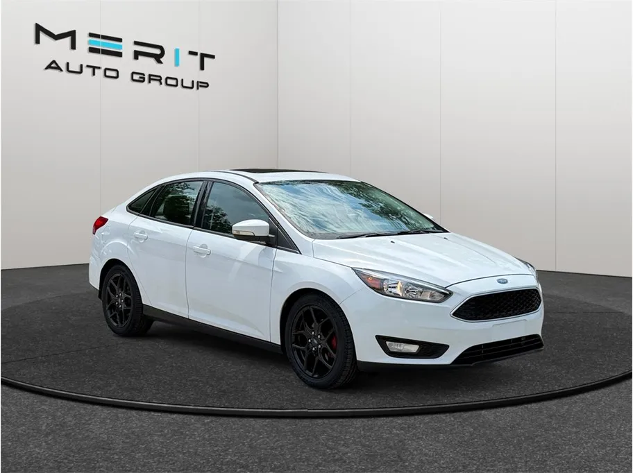 2016 Ford Focus SE FWD photo