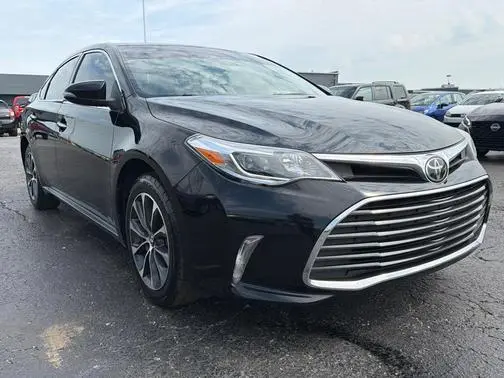 2017 Toyota Avalon XLE Premium FWD photo