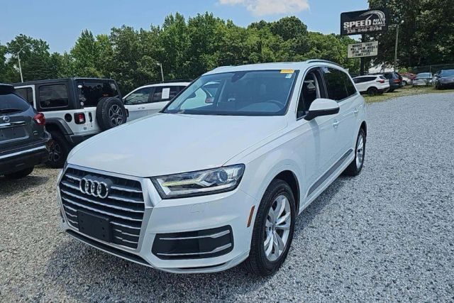 2017 Audi Q7 Premium Plus AWD photo