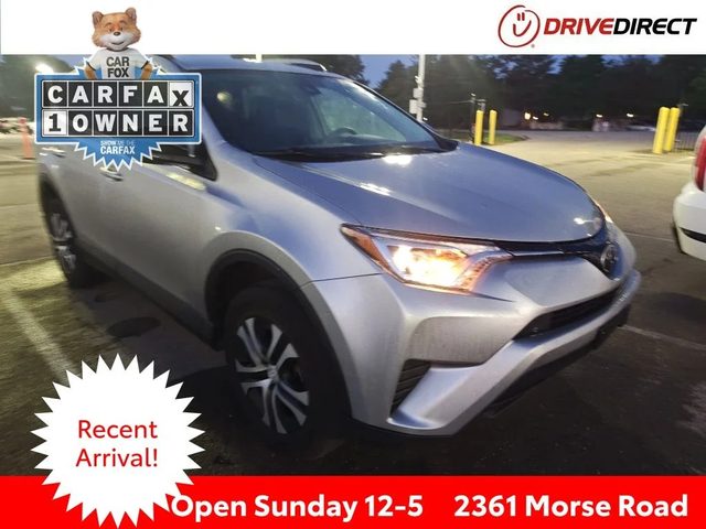 2017 Toyota RAV4 LE AWD photo