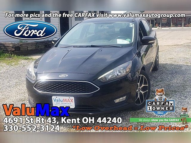 2017 Ford Focus SEL FWD photo