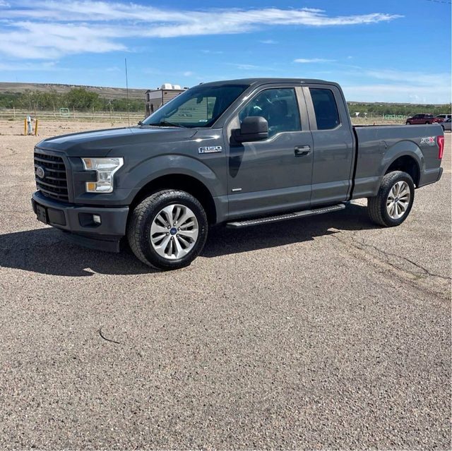2017 Ford F-150 XL 4WD photo