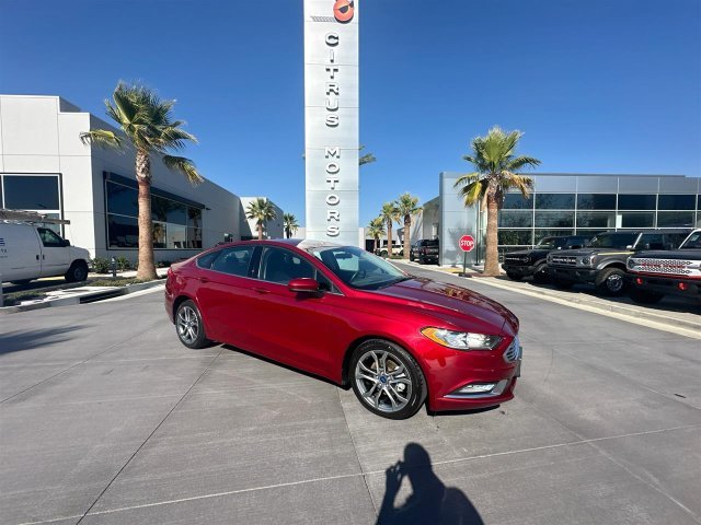 2017 Ford Fusion SE FWD photo