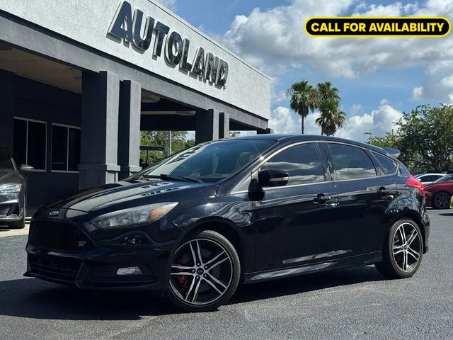 2017 Ford Focus ST FWD photo
