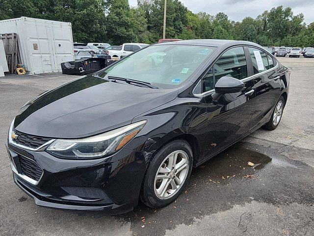 2017 Chevrolet Cruze LT FWD photo