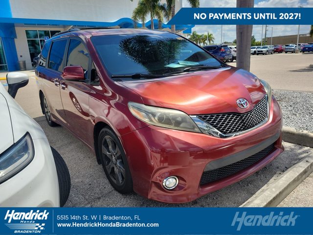 2017 Toyota Sienna SE Premium FWD photo