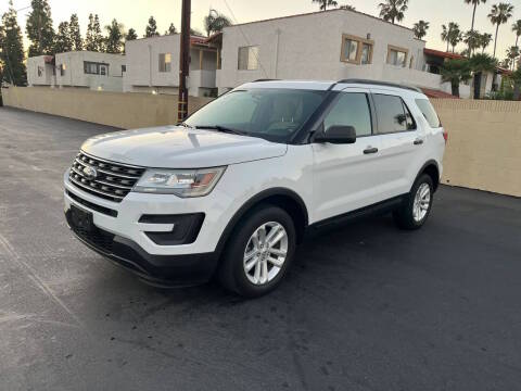 2017 Ford Explorer Base 4WD photo