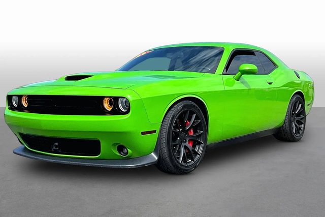2017 Dodge Challenger SRT 392 RWD photo