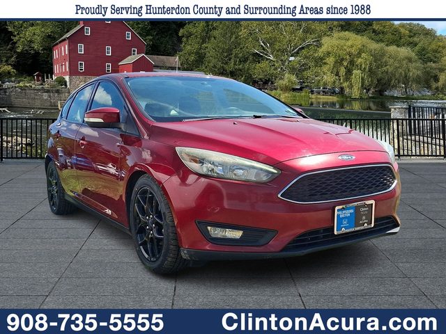 2016 Ford Focus SE FWD photo