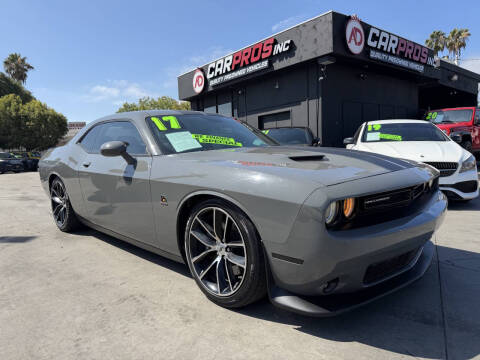 2017 Dodge Challenger R/T Scat Pack RWD photo