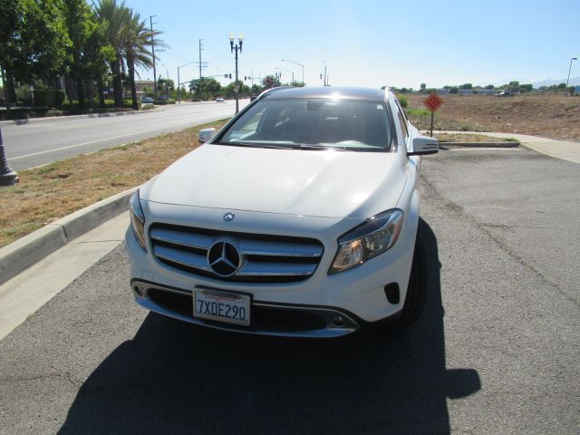2017 Mercedes-Benz GLA-Class GLA 250 AWD photo