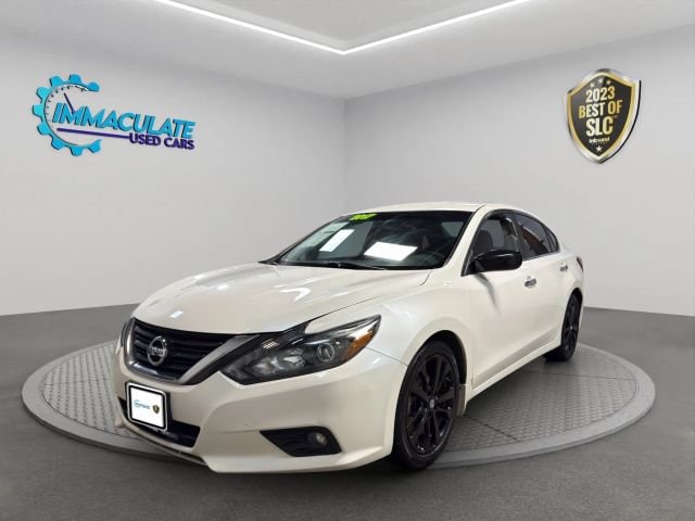 2017 Nissan Altima 2.5 SR FWD photo