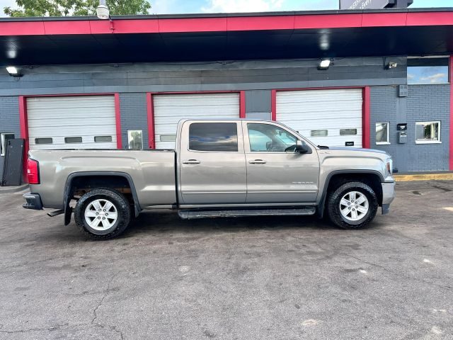 2017 GMC Sierra 1500 SLE 4WD photo