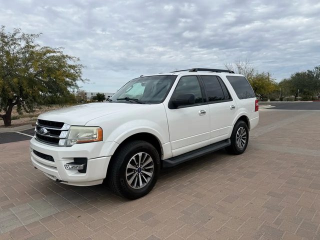 2016 Ford Expedition XLT 4WD photo